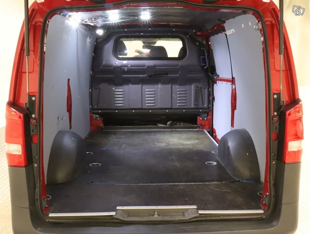 Mercedes-Benz Vito 6