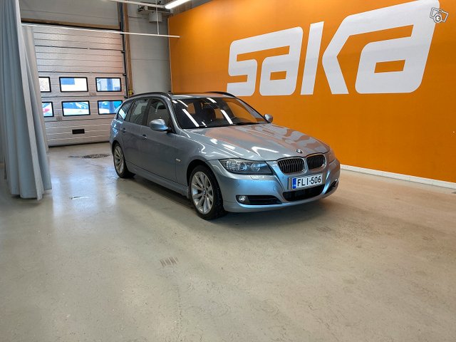 BMW 330
