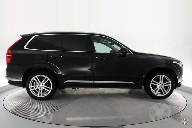Volvo XC90 6