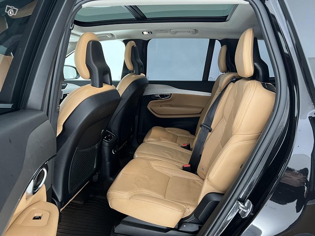 Volvo XC90 14