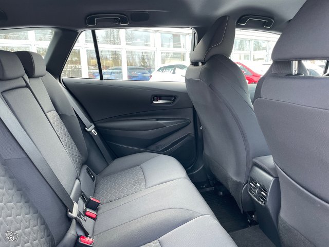 TOYOTA COROLLA 16