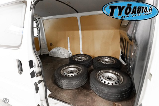 Toyota Hiace 17