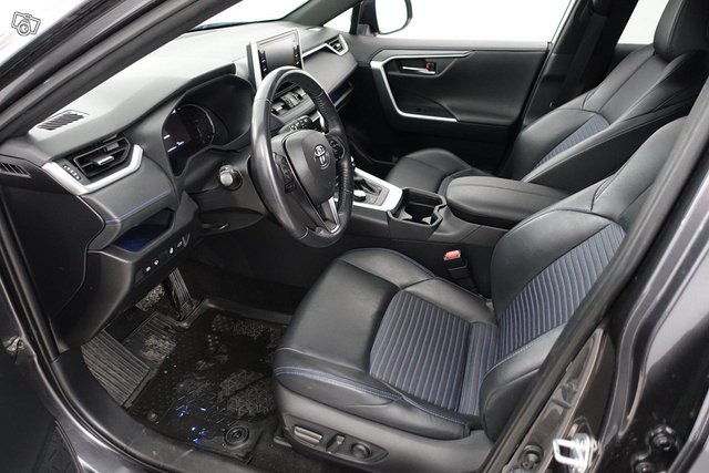 Toyota RAV4 9