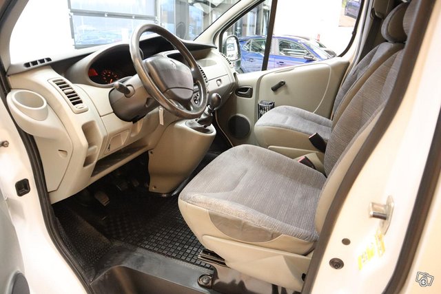 Renault Trafic 5