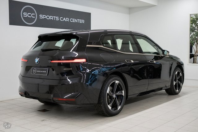 BMW IX 2