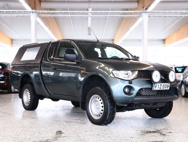 Mitsubishi L200 1