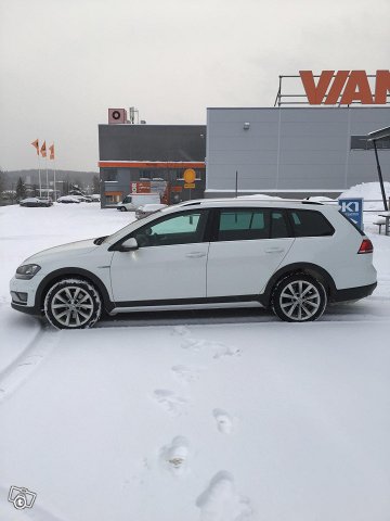 Volkswagen Golf 10