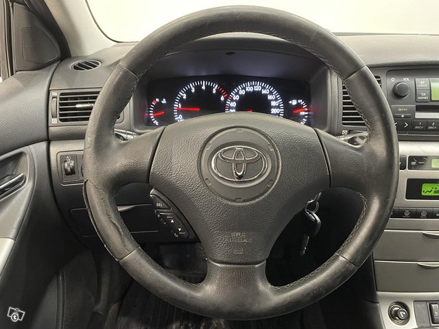 Toyota Corolla 13