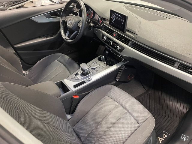 Audi A4 10