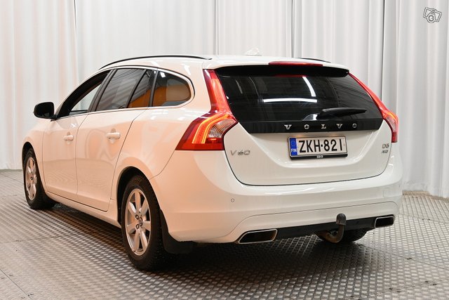 Volvo V60 4