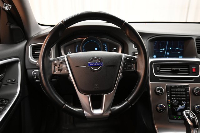 Volvo V60 16