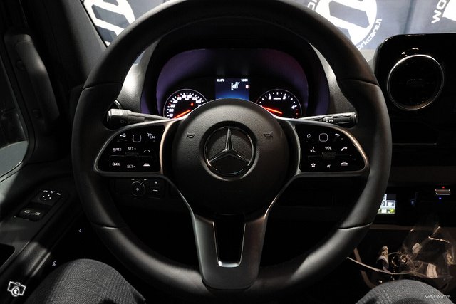 Mercedes-Benz Sprinter 12
