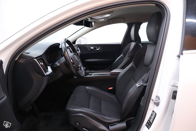 Volvo V60 12