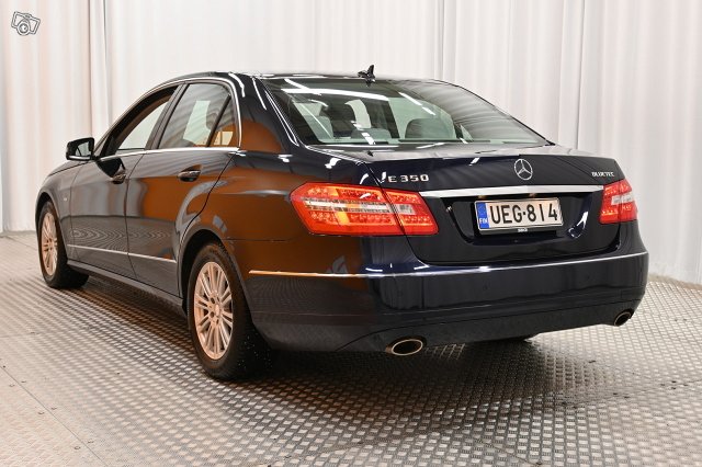 Mercedes-Benz E 4