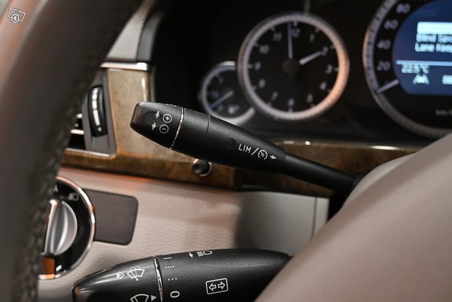 Mercedes-Benz E 19