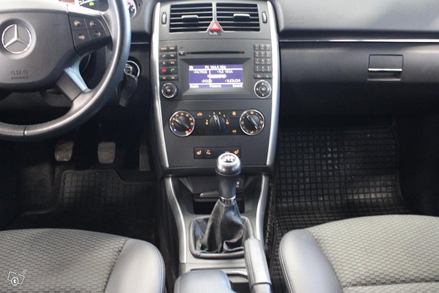 Mercedes-Benz B 16