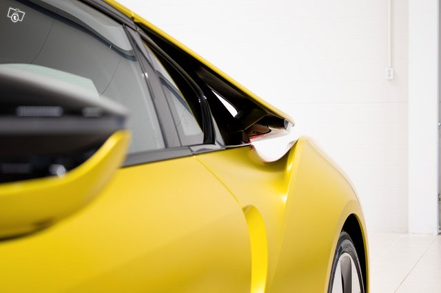 BMW I8 9
