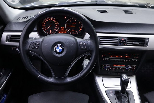 BMW 320 13