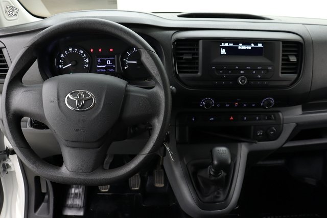Toyota Proace 14