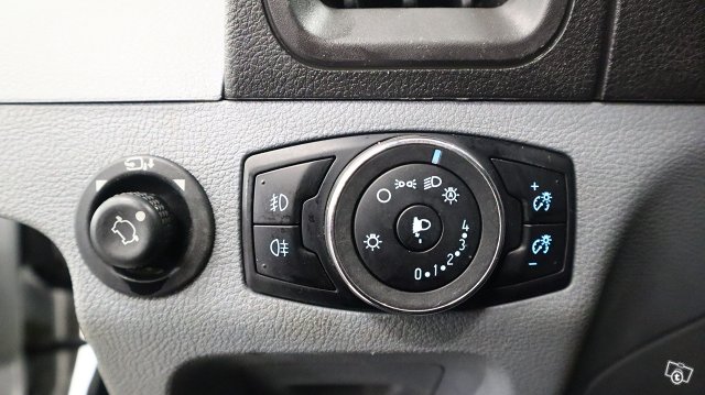 Ford Transit 19