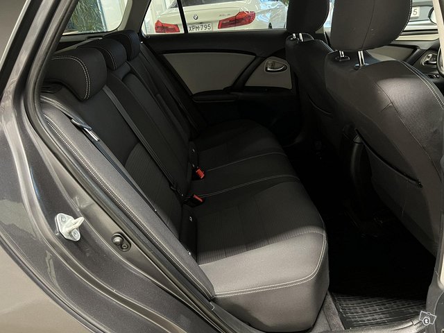 Toyota Avensis 15