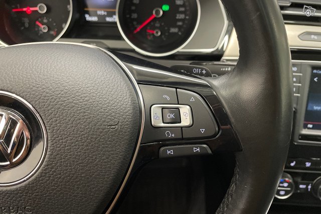 VOLKSWAGEN PASSAT 14