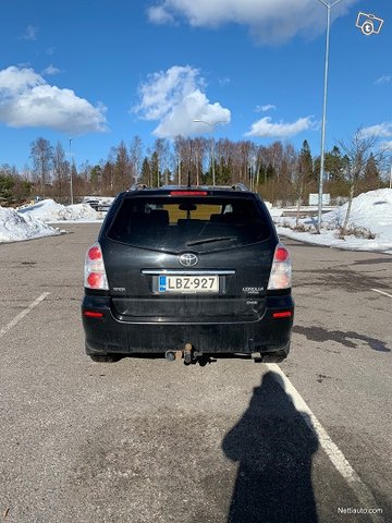 Toyota Corolla Verso 8