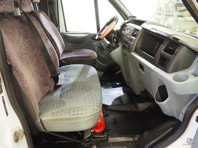 Ford Transit 7