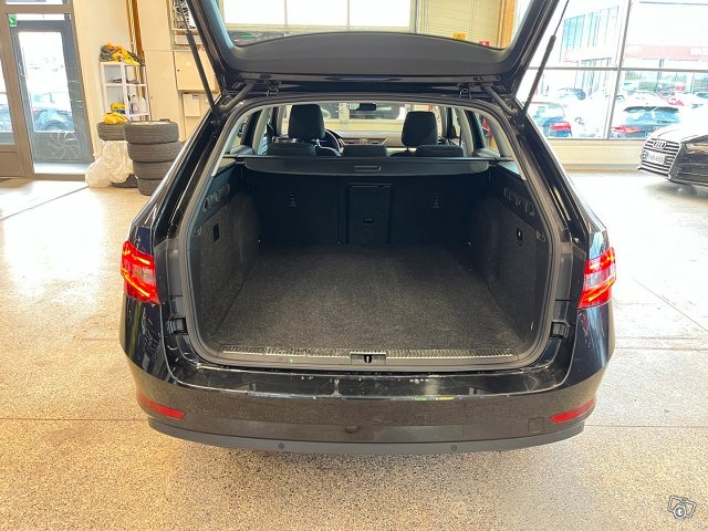 Skoda SUPERB 7