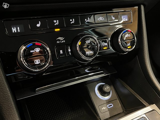 Skoda SUPERB 19