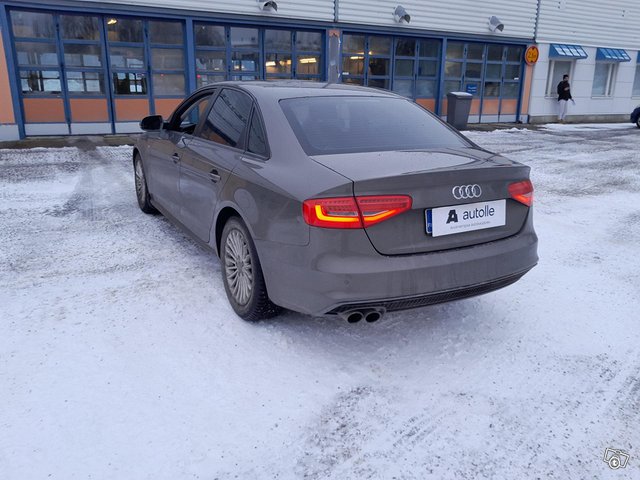 Audi A4 9