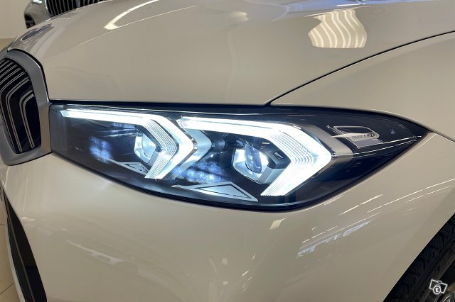 BMW 330 13