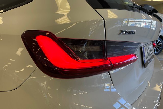 BMW 330 14