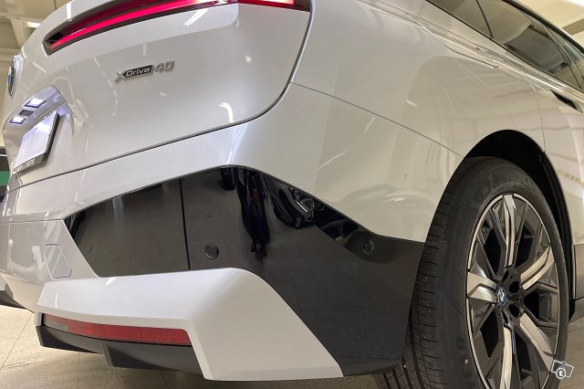BMW IX 20