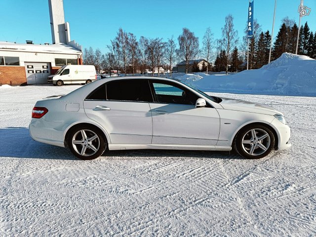 Mercedes-Benz E 2