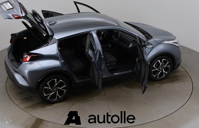 Toyota C-HR 12