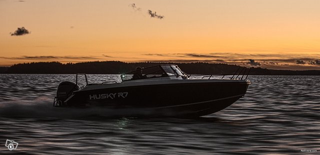 Husky R7 6