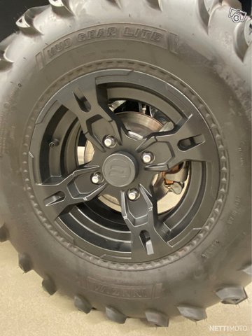 CFMoto U Force 8