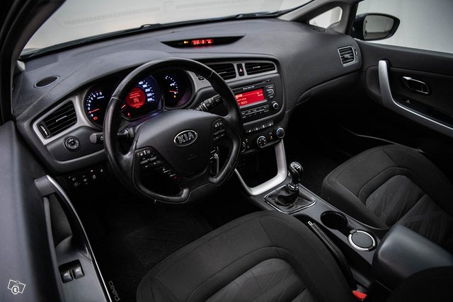 Kia Ceed 10