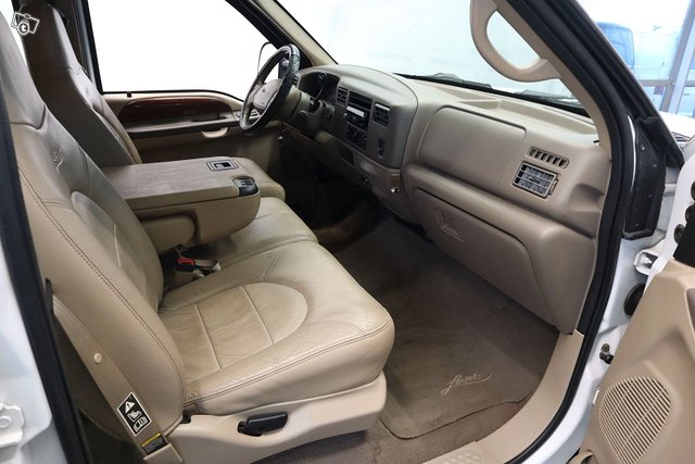 Ford F-250 11
