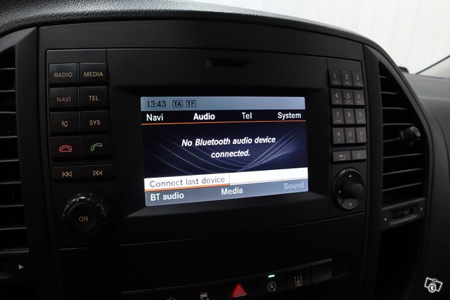 Mercedes-Benz Vito 21