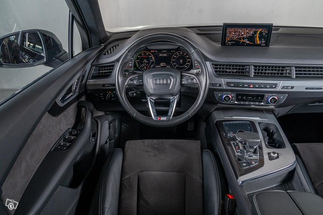 Audi Q7 14