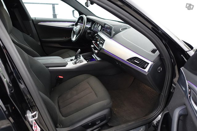 BMW 520 11