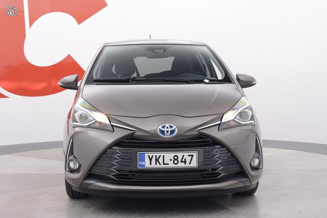 Toyota Yaris 10