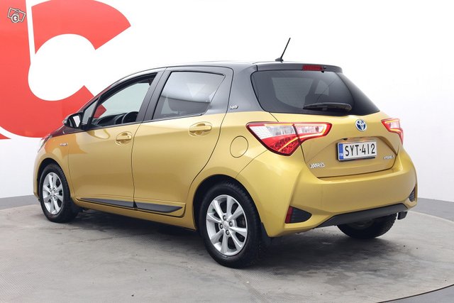TOYOTA Yaris 3