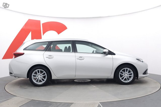 Toyota Auris 6