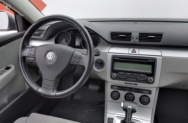 Volkswagen Passat 10