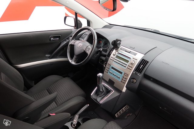 Toyota Corolla Verso 11
