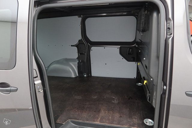 Toyota Proace 14