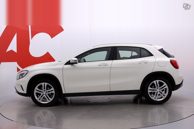 Mercedes-Benz GLA 2